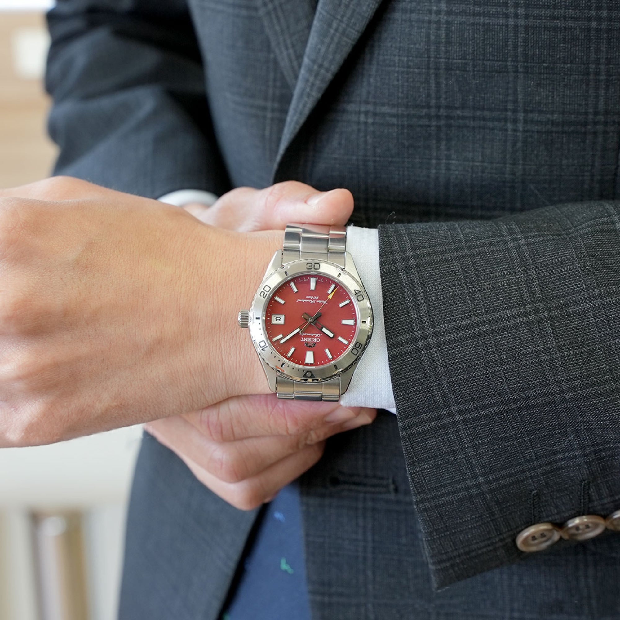 Orient Mako Automatic Red Dial Stainless Steel Strap Men's Dive Watch RA-AC0Q09R30B