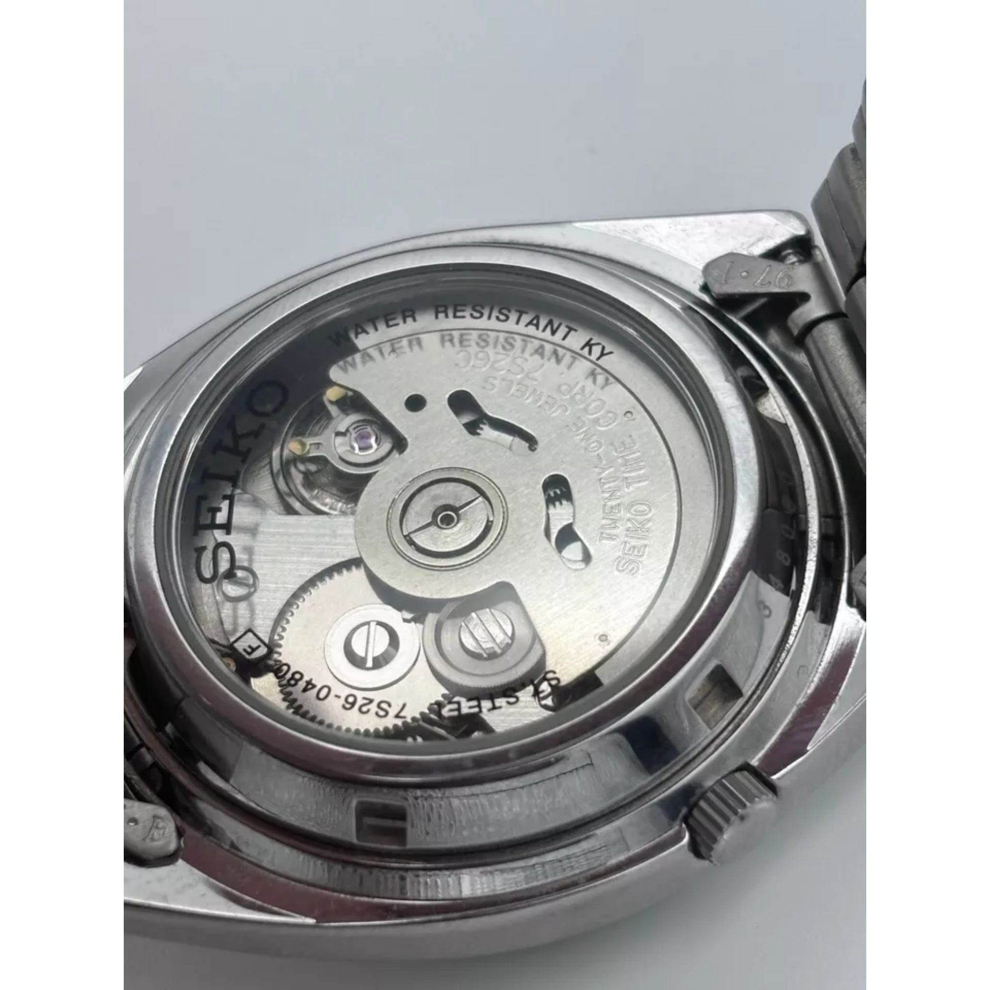 Seiko 5 Automatic Silver Dial Silver Stainless Steel Men’s Watch SNXS73K1 Pre-owned