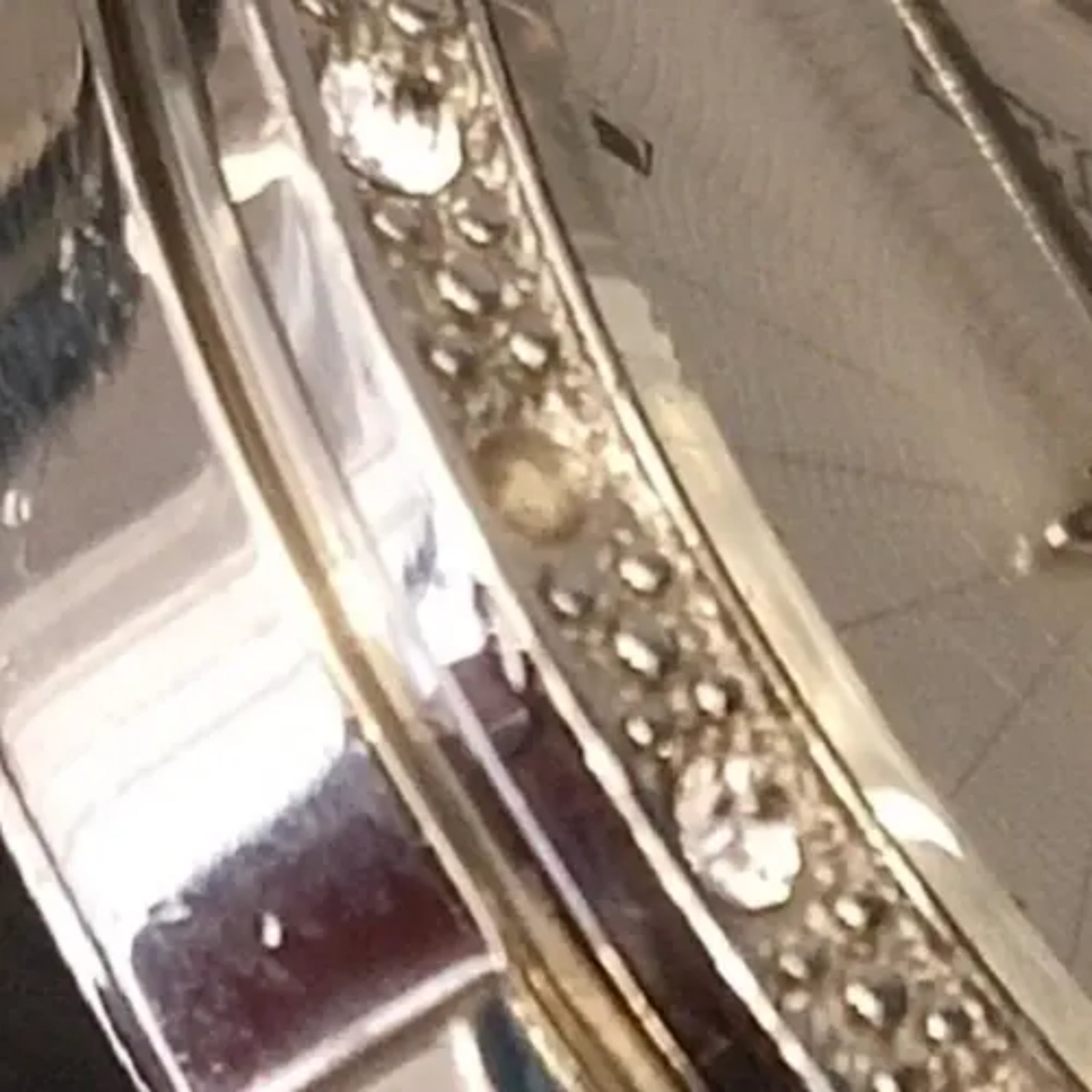 Seiko Ladies Dress Watch Silver Dial Steel Bracelet Jewelled Bezel SUR695P1