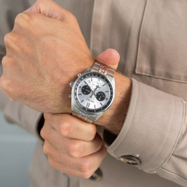 Seiko Conceptual Quartz Chronograph White Dial Steel Strap Men's Watch SSB425P1