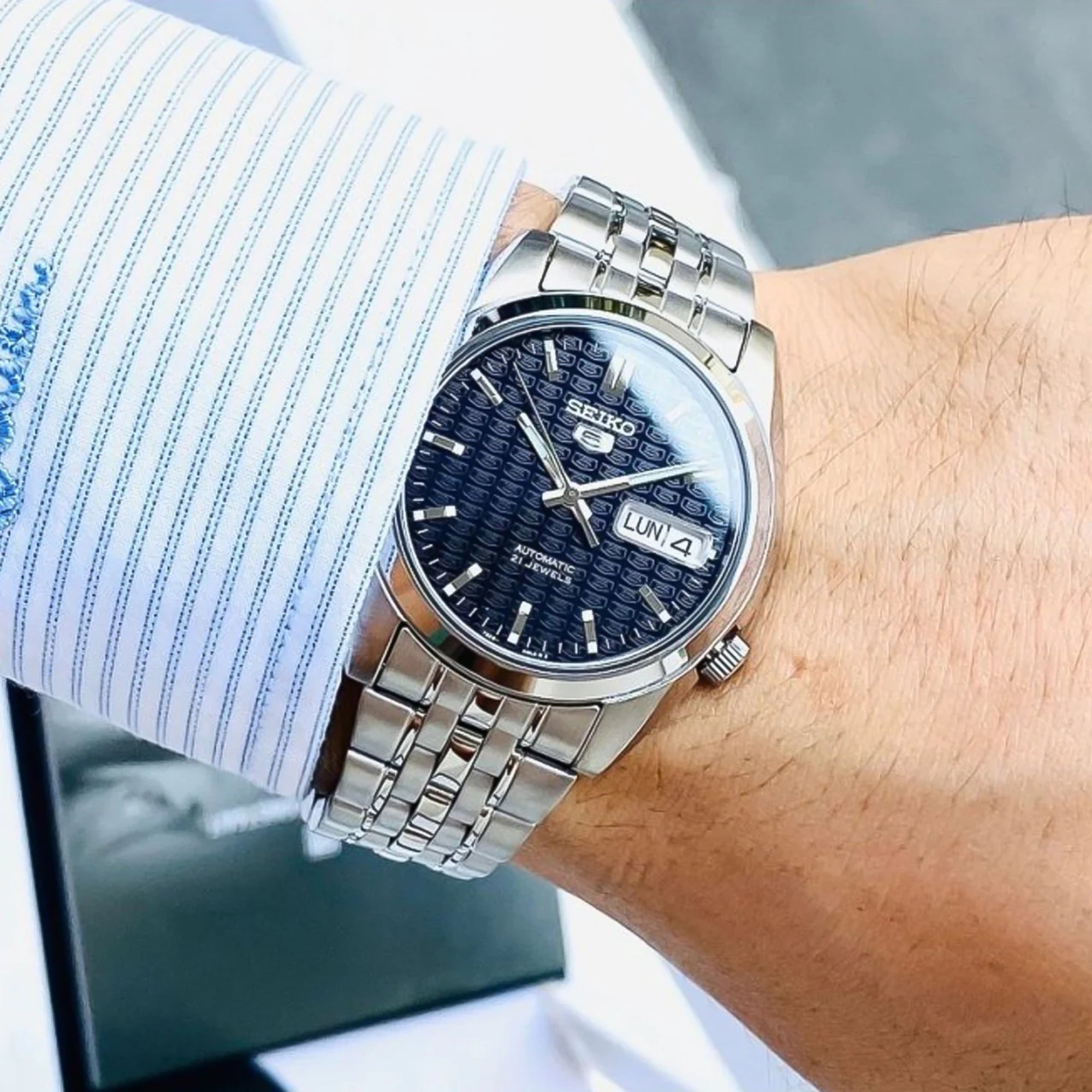 Seiko 5 Automatic Dark Blue Dial Silver Stainless Steel Men's Watch SNK357K1