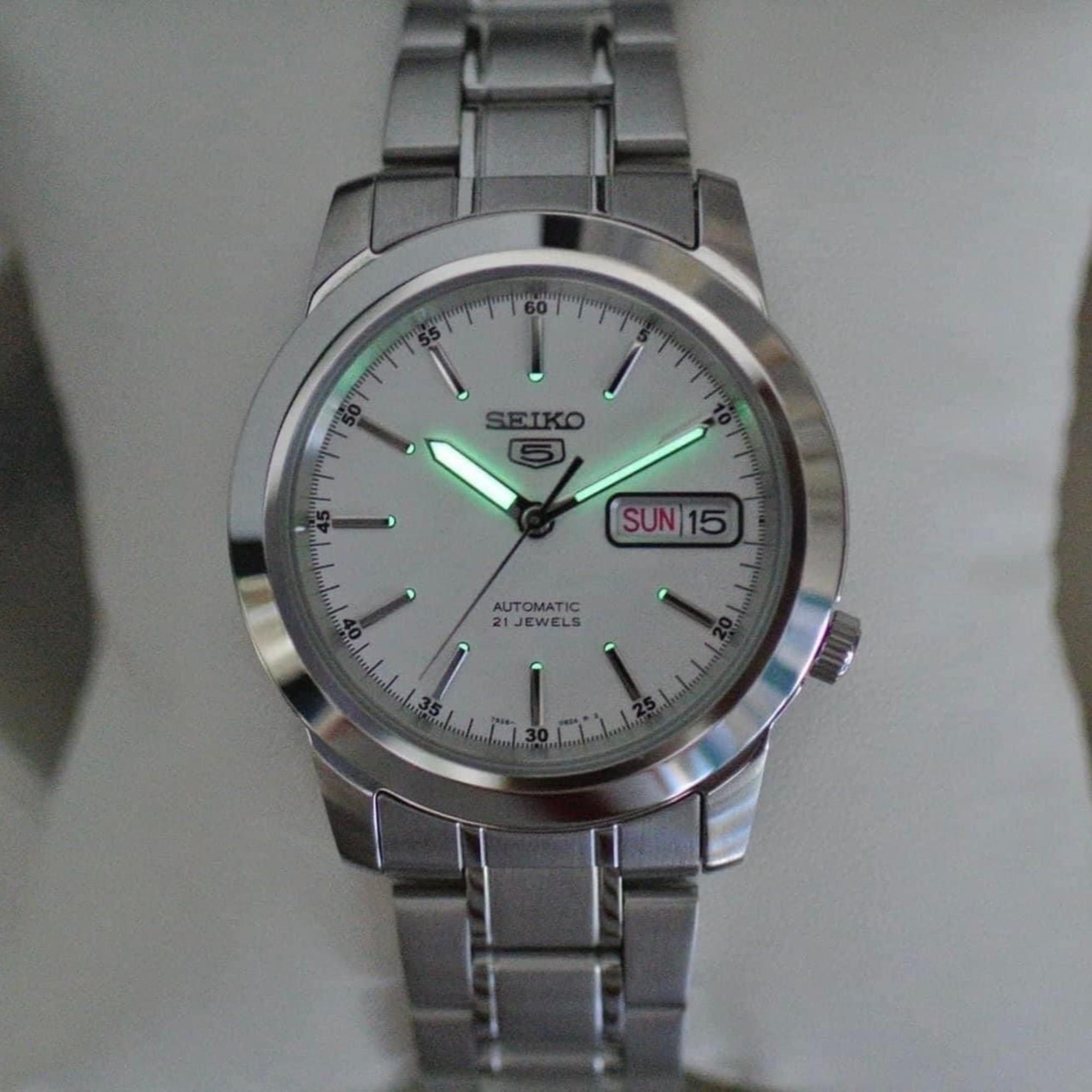 Seiko 5 Automatic White Dial Stainless Steel Men's Watch SNKE49K1