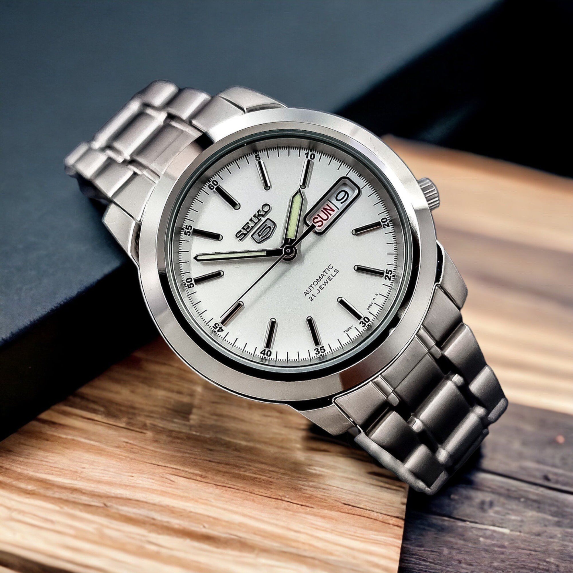 Seiko 5 Automatic White Dial Stainless Steel Men's Watch SNKE49K1